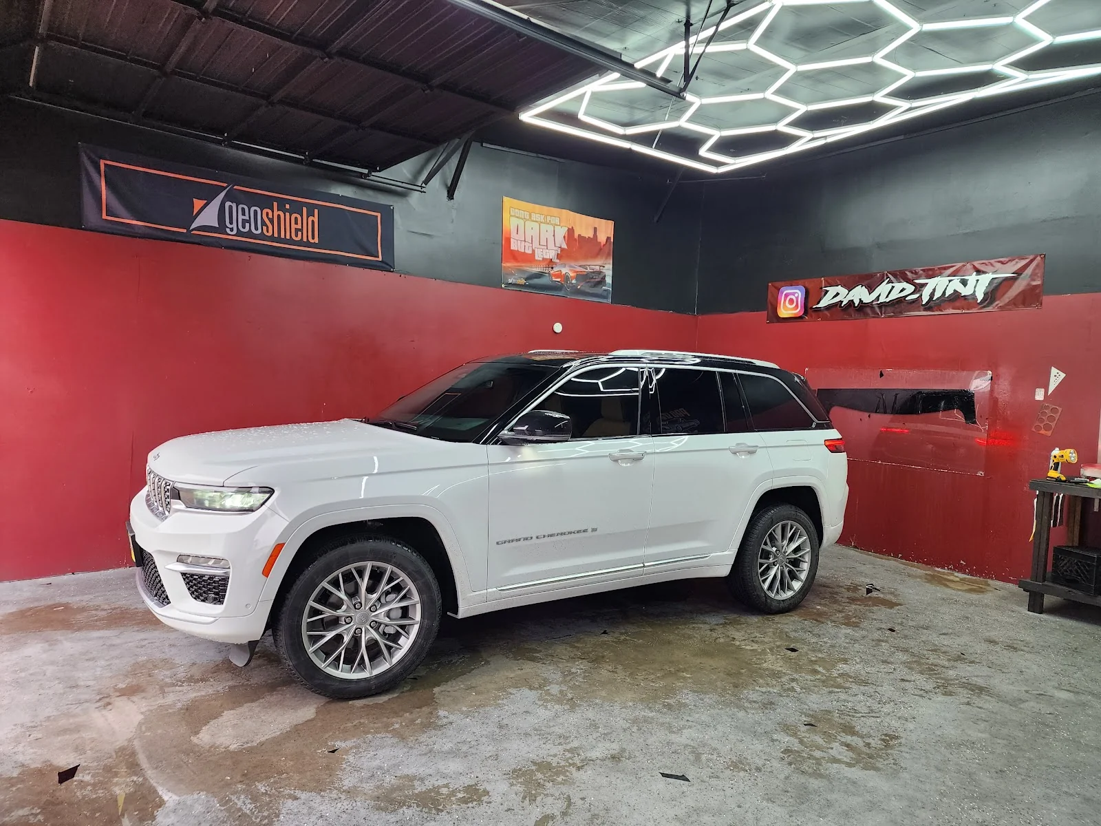 David Tint shop exterior
